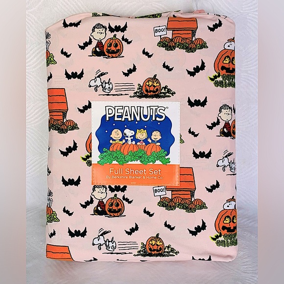 Peanuts Snoopy Scary Bats and Pumpkin Patch Halloween Sheet Set - Full - Picture 1 of 5